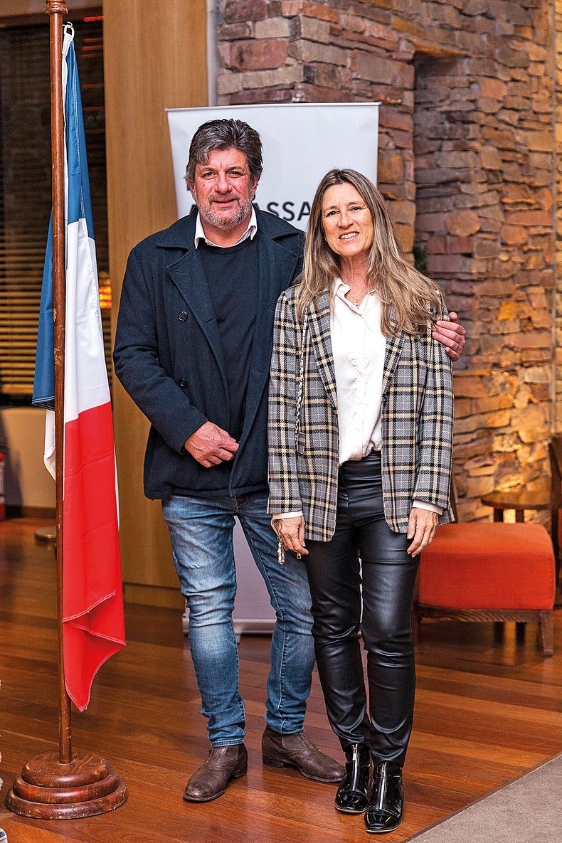 El director general de Secretaría del Ministerio de Turismo Ignacio Curbelo junto a Carina Zerbino