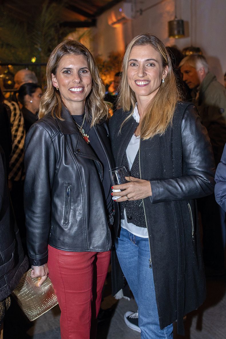 Carmela Márquez y Paz Vaeza