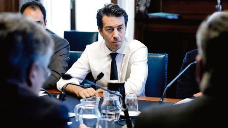 Búsqueda | Juan Sartori durante una reunión en el Senado. Foto: Javier Calvelo / adhocFOTOS