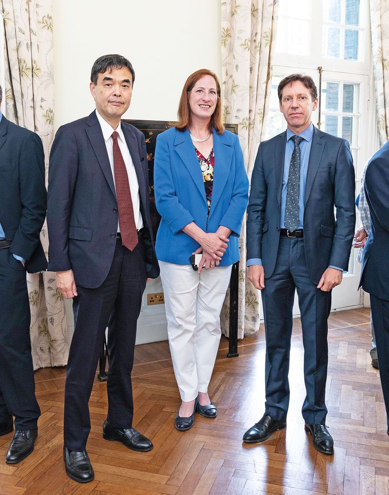 Embajador de Japón Hideki Asari, embajadora de Estados Unidos Heide Fulton y embajador de Francia Jean-Paul Seytre