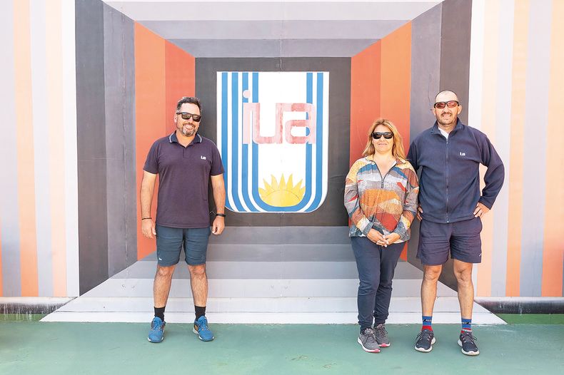 Del IUA: coordinador deportivo Rogelio Fiorenza, la directora de Educación Inicial y Primaria Tania Gandolla, profesor de Educación Física Guillermo Sonderegger