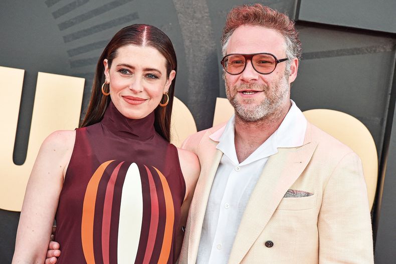 El director, productor y protagonista de la serie, Seth Rogen, asistió al estreno en el Museo de la Academia de Cine en Los Ángeles acompañado&nbsp;de su esposa, Lauren Miller