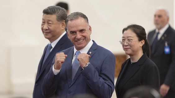 Presidente Yamandú Orsi junto a su par de China, Xi Jinping. Presidente Yamandú Orsi junto a su par de China, Xi Jinping.