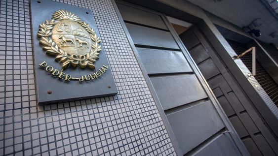 Juzgado de la calle Juan Carlos Gómez en Montevideo. Juzgado de la calle Juan Carlos Gómez en Montevideo.