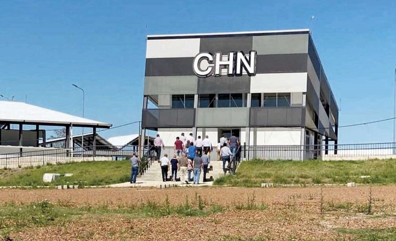 La Central Hortícola del Norte está en los accesos a Salto y fue construida para recibir la producción de la región y comercializarla a los departamentos vecinos.