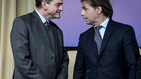 Guido Manini Ríos y Luis Lacalle Pou. Foto: Javier Calvelo / adhocFOTOS Guido Manini Ríos y Luis Lacalle Pou. Foto: Javier Calvelo / adhocFOTOS