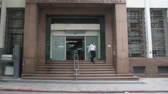 El MGAP brinda un pago compensatorio a la prima de seguros de rendimiento contratados por los productores que hayan adherido al programa. El MGAP brinda un pago compensatorio a la prima de seguros de rendimiento contratados por los productores que hayan adherido al programa.