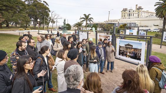 se inauguro la muestra fotografica por los 25 anos de galeria en el parque rodo se inauguro la muestra fotografica por los 25 anos de galeria en el parque rodo
