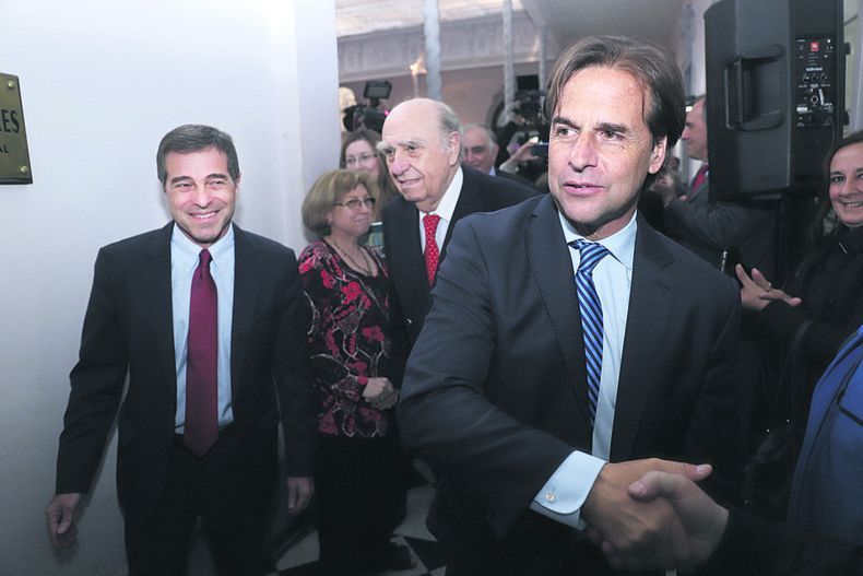 imagen de Posible designación de Julio Luis Sanguinetti origina un dolor de cabeza al gobierno