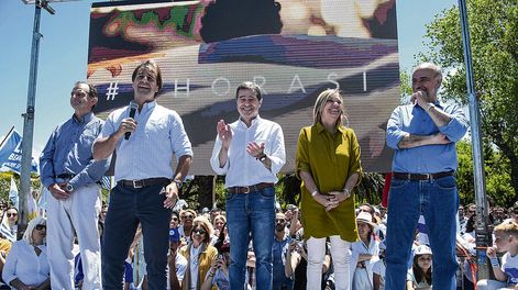 imagen de Ley de urgencia se deberá “adecuar” al programa firmado por la coalición, sostiene jurista asesor de Lacalle Pou