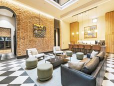 Un antiguo edificio restaurado en Ciudad Vieja conecta patrimonio, gastronomía, arte y negocios