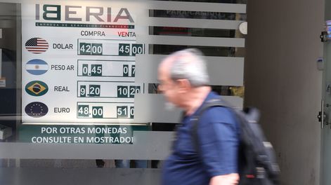 imagen de El dólar más caro alegra a unos y preocupa a otros