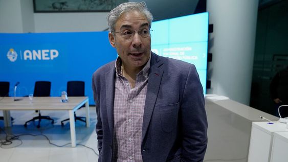 Robert Silva previo a una conferencia de prensa en la sede de ANEP. Foto: Javier Calvelo / adhocFOTOS Robert Silva previo a una conferencia de prensa en la sede de ANEP. Foto: Javier Calvelo / adhocFOTOS