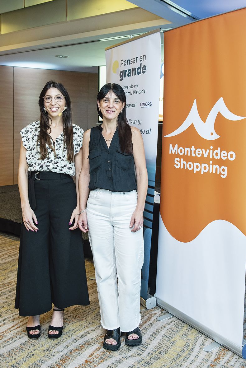 Coordinadora de Pensar en Grande Sofía Scarone y María José López, de Marketing de Montevideo Shopping