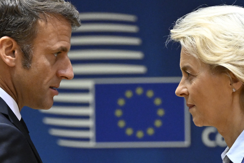 Emmanuel Macron y Ursula von der Leyen en un evento de la UE.