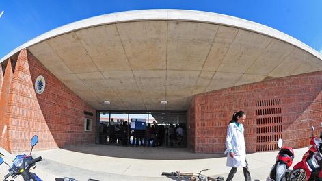 imagen de Gobierno deberá “elegir” si construye más escuelas de tiempo completo o más cárceles, dice secretaria general del sindicato de maestros