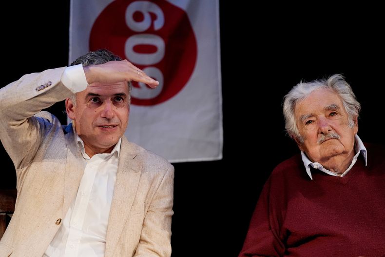 Yamandú Orsi y José Mujica se han expresado en contra de la propuesta del PIT-CNT