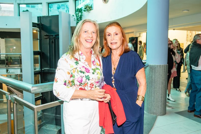María Lucía Reyes y Dina Villar.