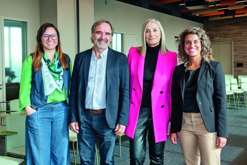 Directora Ejecutiva de AGH Gimena Cuneo, gerente comercial de MP Juan Manuel Zorrilla,gerenta de Marketing de WTC Alicia D’Agosto y gerenta de Marketing de MP Amorina Baggi