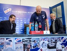 Jadson Viera, durante su presentación como entrenador de Nacional en octubre.