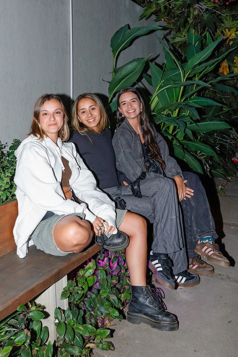 En Radio Café: Paula Espíndola,&nbsp;Yazmín de los&nbsp;Santos y Martina&nbsp;Jorajuria.