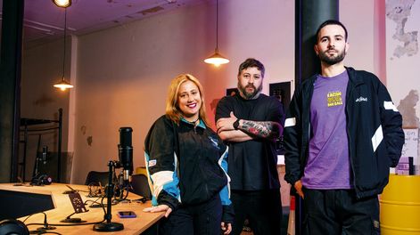 Los creadores del canal de streaming Dopamina, Fernanda Kosak, Mathías Maciel y Marcos Casas