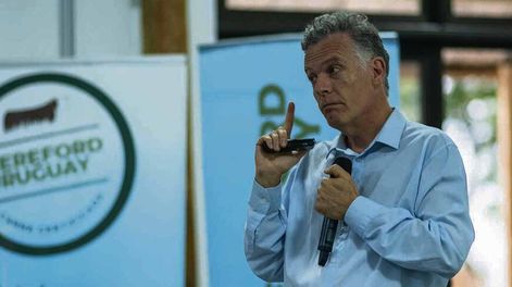 Blasina participó de un foro organizado por Hereford Uruguay en Salto