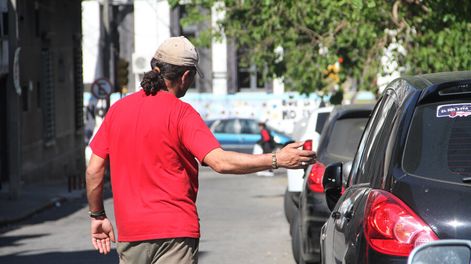 imagen de La Intendencia de Montevideo prepara un registro online para denunciar a los cuidacoches que tengan mal comportamiento