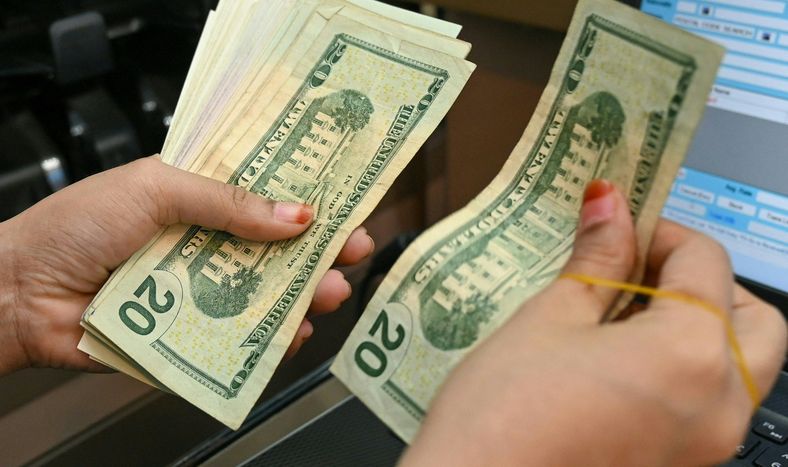 Billetes de dólares.