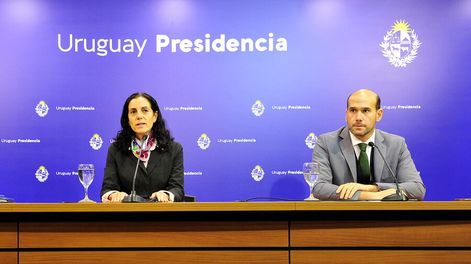 Arbeleche y Lema evaluaron con el presidente Lacalle Pou una serie de medidas para hacerle frente a la crisis hídrica. Foto: Presidencia
