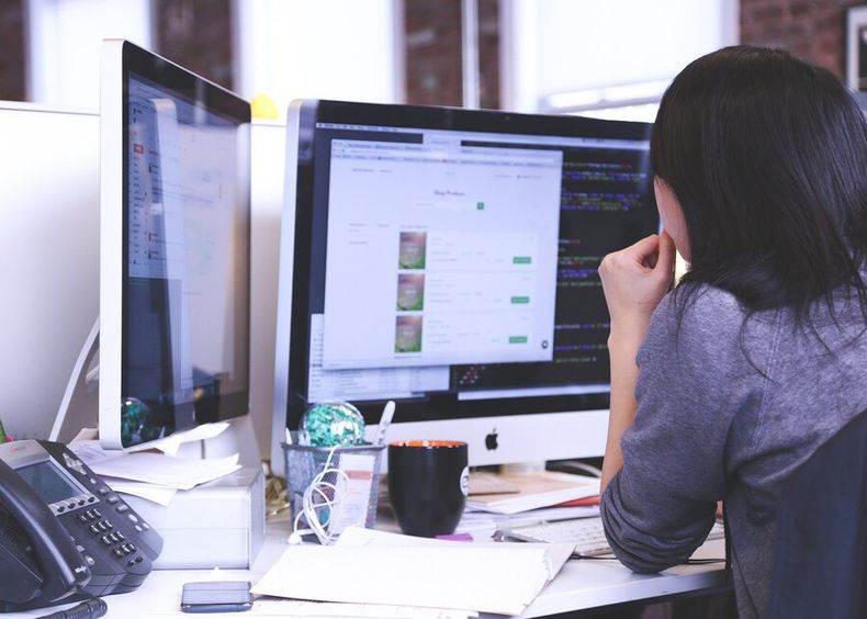 Más mujeres en tecnología: una meta de la hoja de ruta fintech uruguaya