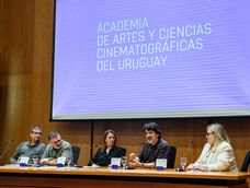 Jorge Temponi, Diego Fernández, Virginia Hinze, César Troncoso y Gisella Previtali durante el lanzamiento de la Academia de Artes y Ciencias Cinematográficas del Uruguay.