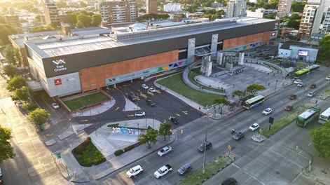 Vista aérea del complejo comercial Tres Cruces
