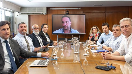 La última sesión del Copom, a fin de 2023. Foto: BCU
