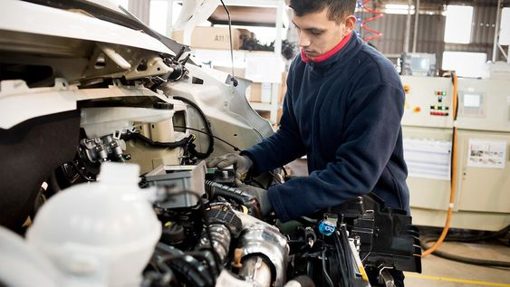 Algunas categorías laborales actuales no se adaptan, son anticuadas o no permiten la polifuncionalidad. Foto: Ricardo Antúnez / adhocFOTOS