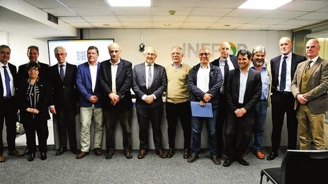 Autoridades en el acto de celebración de los 15 años del Inefop. Foto: Inefop