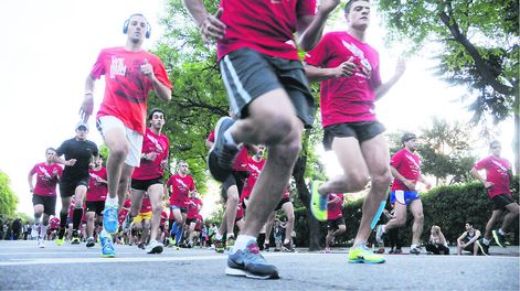 El gobierno busca prevenir casos de muerte súbita o paros cardíacos; el organizador del evento será el responsable de exigir el carné. Foto: Nicolás Garrido