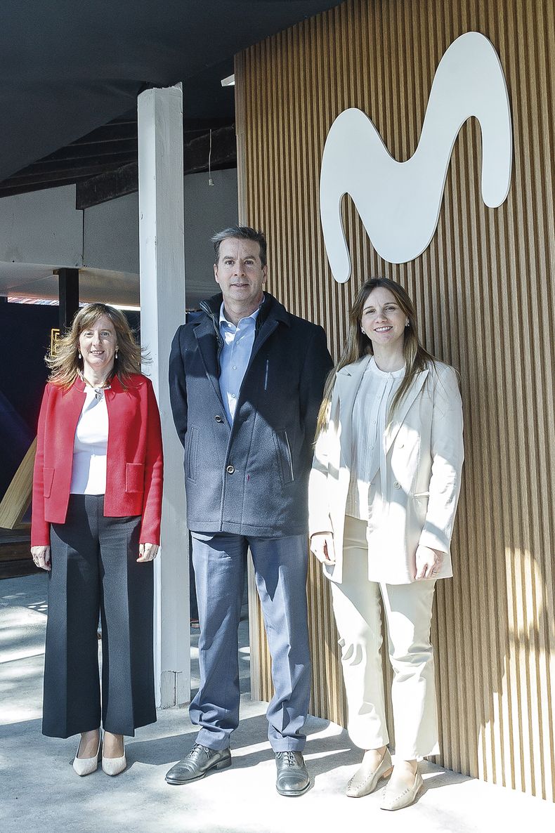 De Movistar: Leticia Lago, José Luis Aiello y Valentina Lamas
