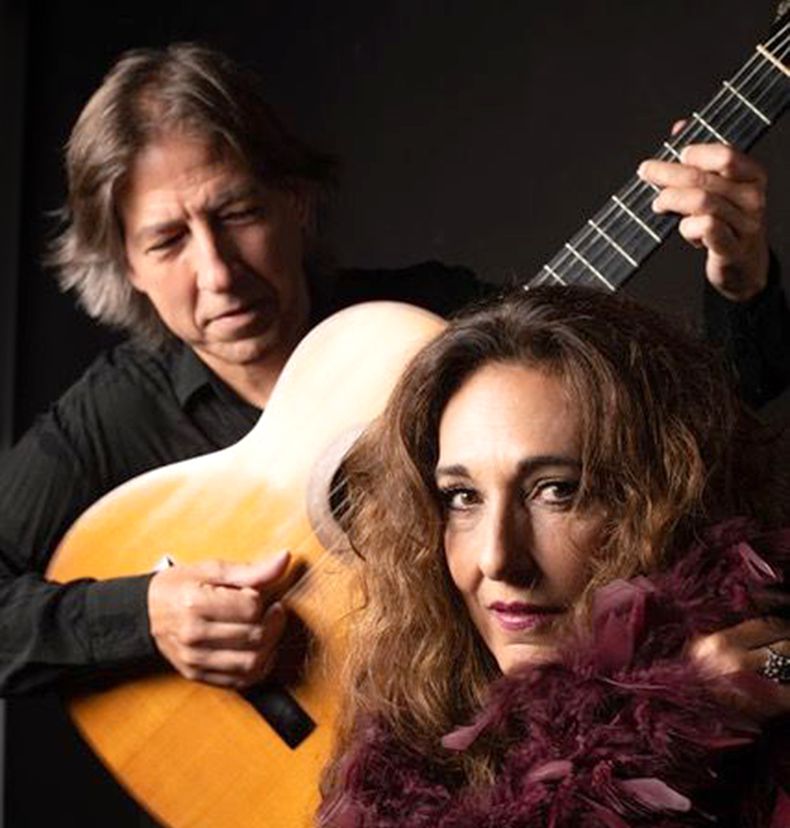 Carmen Morán y Sergio Fernández Cabrera son una cantante y un guitarrista que podrían ser “los últimos románticos” o “los primeros tristes”.