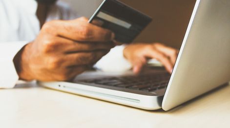 Los pagos electrónicos siguieron en aumento, a la vez que retroceden los más tradicionales