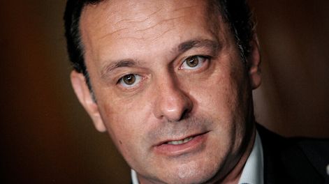 imagen de Antes del desalojo, el senador Delgado entregó campo al INC