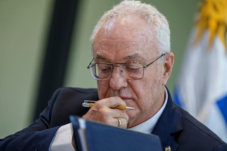 Mario Lubetkin tras la visita del vice primer ministro de China a Uruguay.