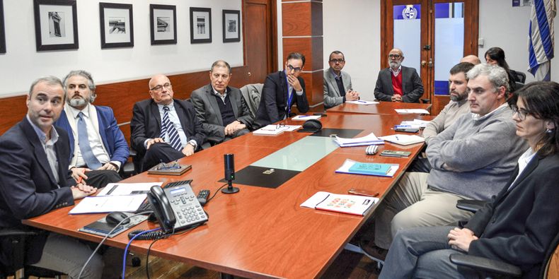 Una reunión del Comité de Estabilidad Financiera, en junio de 2025.
