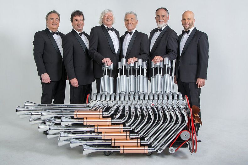 La formación 2019 de Les Luthiers: Carlos López Puccio, Jorge Maronna, Roberto Antier, Tomás Mayer-Wolf, Martín O’Connor y Horacio Turano