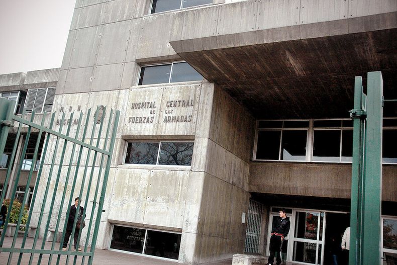 imagen de El Hospital Militar suspendió trasplantes de hígado tras detectar un hongo en el CTI; el Ministerio de Salud monitorea la situación