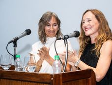 La premiación fue conducido por Virginia Arlington y Verónica Correa.