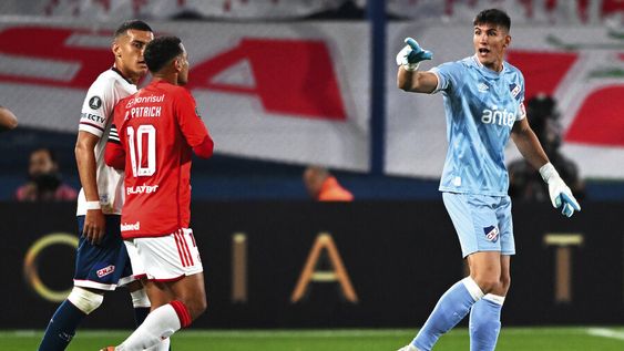 Sergio Rochet, capitán de Nacional hasta hace semanas, fue comprado por Internacional de Porto Alegre. Foto: Pablo Porciuncula / AFP Sergio Rochet, capitán de Nacional hasta hace semanas, fue comprado por Internacional de Porto Alegre. Foto: Pablo Porciuncula / AFP