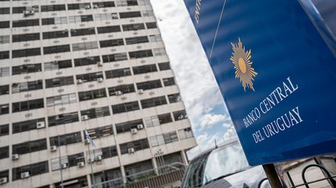 El edificio sede del Banco Central, en la Ciudad Vieja.