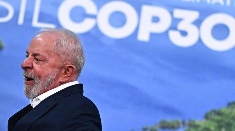 El presidente de Brasil, Luiz Inácio Lula da Silva, asiste a una rueda de prensa este miércoles, en el Centro de Convenciones Hangar donde se realiza la COP30, en Belém (Brasil).