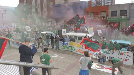 imagen de Sindicatos de profesionales de Ute y Antel unen fuerzas para hacer oír sus reclamos y afrontar el “ataque” del gobierno “progresista”